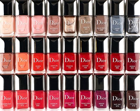 dior vernis gel nail polish.